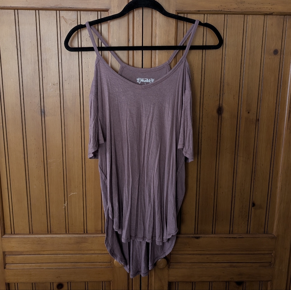 Mudd Women's shirt with cutout shoulders